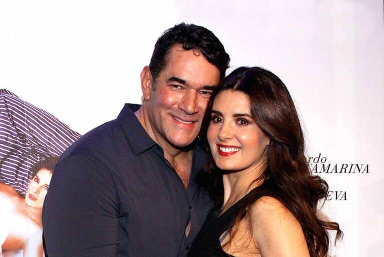 A punta de pistola, asaltaron a Eduardo Santamarina, Mayrín Villanueva y sus hijos