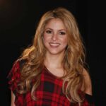 Shakira hace constantes, fuertes y hasta divertidas alusiones a su ex pareja Piqué y a su nueva novia Clara Chía