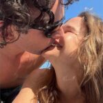 "¡Que viva el amor!", dice la actriz de 53 años, quien hace un par de años se declaró bisexual