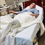 Carolina Sandoval compartió fotografías en la sala de emergencias de un hospital, al que fue a dar con un fuerte "fuego en el estómago"