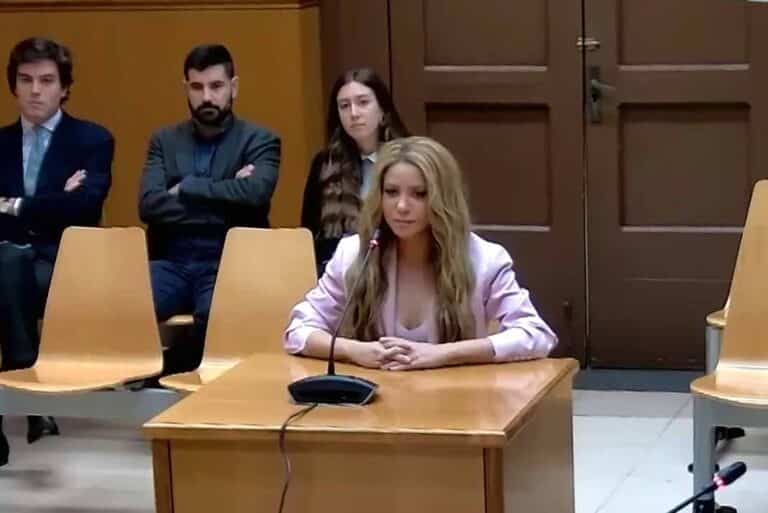 Shakira se declara culpable y recibe 3 años de cárcel, pero paga millonaria multa y no irá a prisión