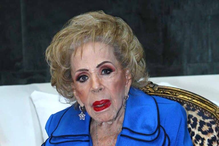 Reportan "muy malita" a Silvia Pinal; lleva una semana en terapia intensiva 🙏