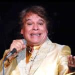 JuanGabriel-Pous0