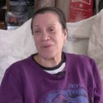 La mujer de 73 años dice que se quedó sin los ahorros de toda su vida, pero que lo que más le duele es su corazón destrozado