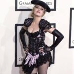 Las redes sociales acaban de difundir un video donde Madonna hace "el oso" reclamando a un discapacitado en silla de ruedas no pararse a disfrutar de su show