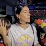 Por más que Ana Araujo les pedía a los reporteros que la interceptaron en el aeropuerto de la Ciudad de México, estos no pararon hasta hacer llorar al hijo del actor