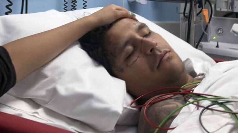 Hospitalizan de emergencia a Christian Nodal