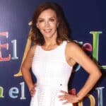 Laura hizo un llamado a acudir siempre con médicos con licencia en cirugía plástica, no en medicina estética