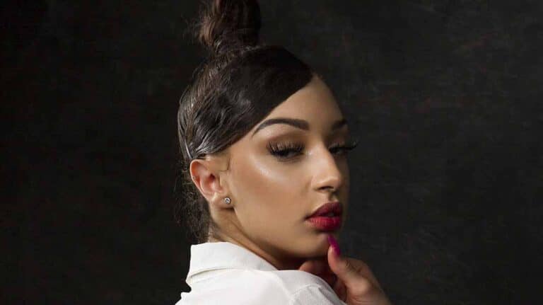 María Marín: Tu sexto sentido siempre tiene la respuesta correcta