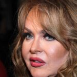 Gaby Spanic dijo en el show de radio de Maxine Woodside que Pablo Montero debe de tener un "padrinito" que lo protege contra tantas denuncias de abuso sexual de mujeres