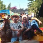 Paseando en una trajinera por los canales de Xochimilco, Galilea, su novio Isaac y sus suegros Candelaria y Juan pasaron un día muy especial