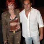 Benny Ibarra no lo aclara, pero al parecer la casa donde vive con su ex Julissa es de su hijo menor Alejandro Ibarra, quien también vive ahí con sus esposa e hijos