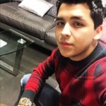 Christian Nodal cuenta que cuando era niño (más que en esta foto) robaba cables para vender el cobre y tener para comprarse juguetes en Navidad