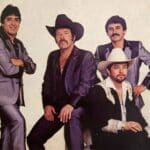 El grupo fue fundado en 1977, y entre sus primeros integrantes se encontraba el cantante Eduardo "Lalo" Mora, al centro de esta imagen, y con Homero de León posando de pie a la derecha