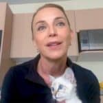 Para aminorar su depresión, Laura adoptó a Leo, un gatito que le ha ayudado a sanar sus heridas y salir adelante
