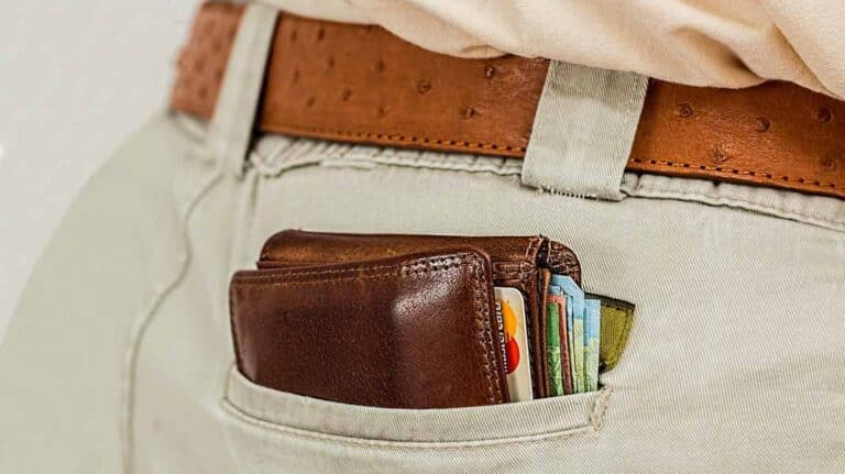 Dra. Amor: El dinero es más atractivo que el físico al buscar pareja