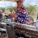 Horas más tarde también fue anunciada la muerte del músico Édgar Uriel, quien conducía la camioneta