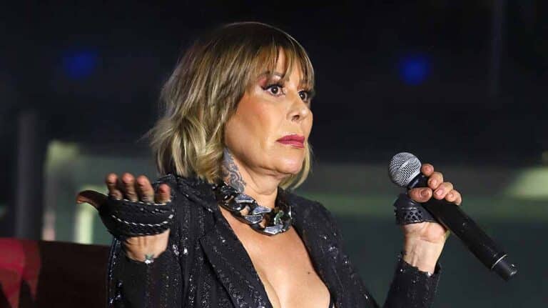 Ponen más titanio a Alejandra Guzmán, ahora en sus cervicales: "Soy biomecánica"