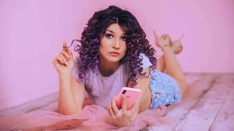 María Marín: ¿Esclavo de tu celular? No te dejes atrapar