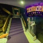 Este el table dance Cucurrucucú donde trabajaban chicas en los 90's, y en el que actualmente trabajan strippers masculinos