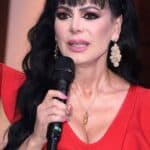 Maribel dice que a la fecha le da pavor que la abracen fuerte porque se agobia, le falta el aire y su reacción es alejar a la persona