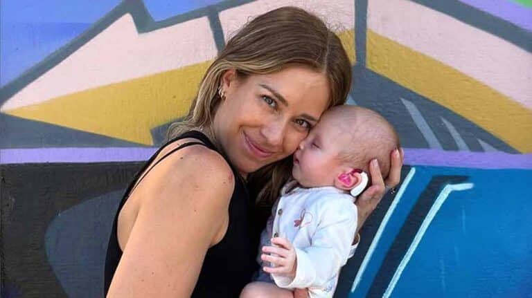 La actriz Carmen Aub revela que su bebita nació con pérdida auditiva