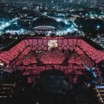 El estadio GNP de la Ciudad de México estaba abarrotado, pero la fan de Shakira tuvo un lugar privilegiado