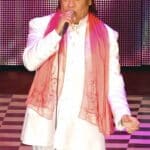 JuanGabriel-de-blanco