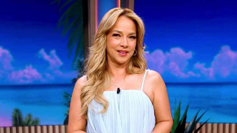 Adamari López muestra la cicatriz de su mastectomía y afirma: "Veo un renacer"