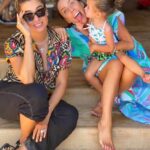 Además de ser una de sus mejores amigas, Galilea es comadre de Inés, pues es madrina de bautizo de María, su hija más pequeña