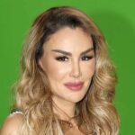 Ninel Conde entró nuevamente al quirófano, esta vez para realizarse una cirugía para cambiar el color de sus ojos de manera permanente