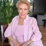 ScreensLa madre de Aislinn sufrió un infarto que le provocó una caída, dándose un fuerte golpe en la cabeza, que le provocó la muertehot