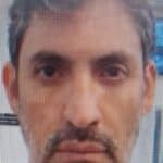 A casi dos meses de su detención, circula en redes la primera foto de Víctor Manuel Álvarez Puga al ser fichado por ICE en Miami