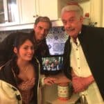 Del Valle es visto aquí en la grabación de un comercial de televisión