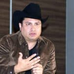 Julión Álvarez, afirma el experto en brujería, es otro al que le hicieron un trabajo tan fuerte, que vio su carrera mermada y tuvo problemas desde económicos hasta con la bebida