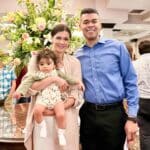 De acuerdo con publicaciones que la propia Christina Chambers compartió en sus redes sociales, el hijo de la pareja se llama Constantine, aunque las autoridades no han revelado oficialmente la identidad del menor