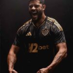 El jugador, que ahora milita con el equipo Club Atlético Minero, se hizo famoso en el Mundial de Brasil por sus grandes glúteos y su físico