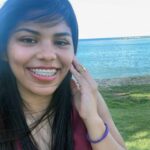 Luego de pasar unos días con ella en la Ciudad de México y en otra ocasión en Guadalajara, Adri dice que Ángel le dijo que no podría viajar más por problemas migratorios que no le dejaban salir de EU