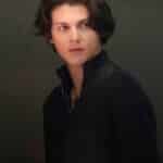 Miguel, de 19 años, es el hijo mayor de Luis Miguel y Aracely, hace poco captado por primera vez infraganti con su hermano menor Daniel