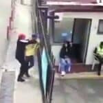 Sin decir una palabra, José Cubillos, un joven de 24 años con un arma blanca, atacó por la espalda al asistente de producción Nicolás Francisco Perdomo