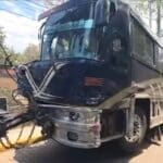 En el autobús, que se impactó contra casas tras perder los frenos en una bajada, no iban los músicos del grupo