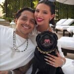 Muchos internautas criticaron a la cantante por recostar, fotografiar y compartir la imagen, preguntándose si el cuarto es para la niña o para "El Gordo Aguilar"