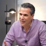Marco Antonio Regil recordó en el podcast de Jorge Serratos cuando en sus inicios en Televisa, una novia le puso el cuerno con un ejecutivo de Televisa, que era jefe de ambos