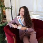 Hinaupoko Devèze, la actual Miss Francia, sigue participando en eventos y causas de su país, sólo que no irá a la competencia internacional