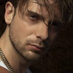 El actor mexicano Joan Kuri, a quien hemos visto en telenovelas de Televisa, Univision y TV Azteca, fue víctima de un brutal ataque por parte de un conductor en la Ciudad de México