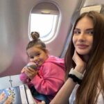 La modelo y periodista obtuvo un permiso del juez para regresar con su hija a Eslovaquia mientras continúa su proceso de divorcio