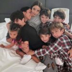 Inés dedicó su novela a sus hijos, a sus padres y a su familia, pero no a su esposo, el abogado Víctor Manuel Álvarez Puga, de quien se especula, se encuentra distanciada